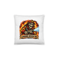 Feuerwehr-Skelett mit Schriftzug "Legends Never Die" – Dekokissen 14 × 14 Zoll mit Füllung