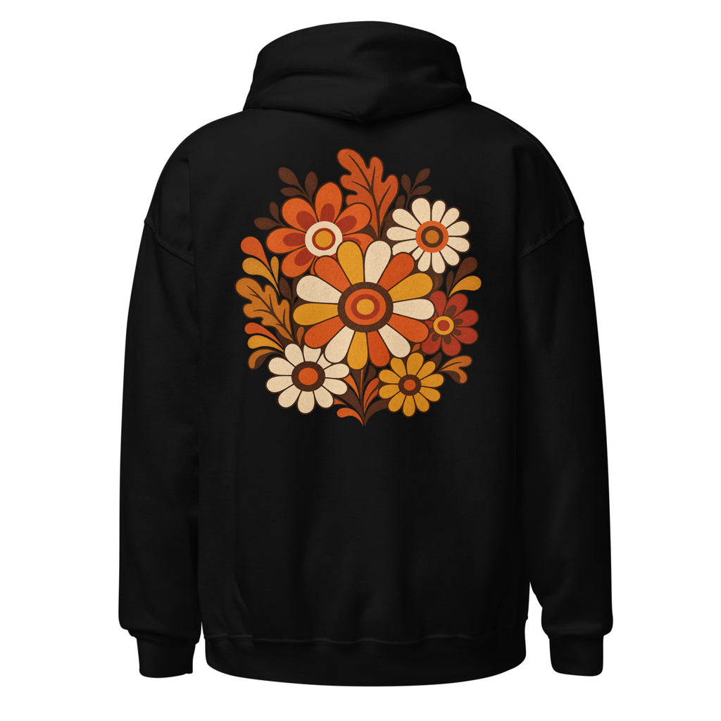 Stilisierter Blumenstrauß mit großen Blüten in Orange, Gelb und Creme, umgeben von dekorativen Blättern und geschwungenen Elementen in warmen Herbstfarben. – Unisex Heavy Blend Hoodie | Gildan 18500